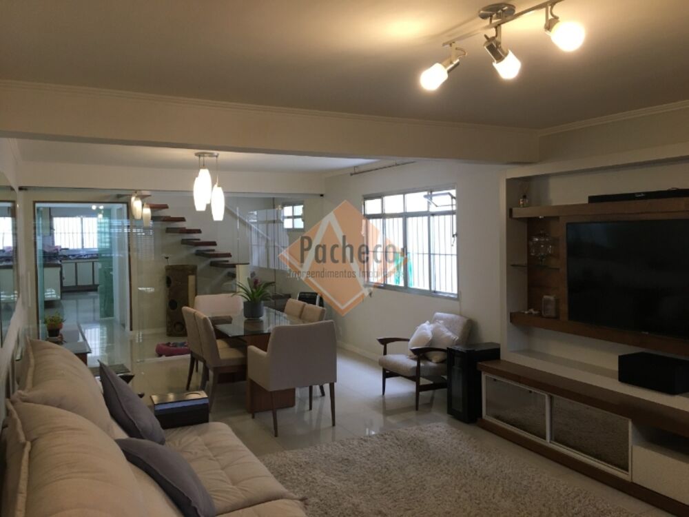 Sobrado, 4 quartos, 310 m² - Foto 1