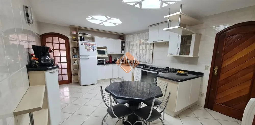 Sobrado, 3 quartos, 301 m² - Foto 5
