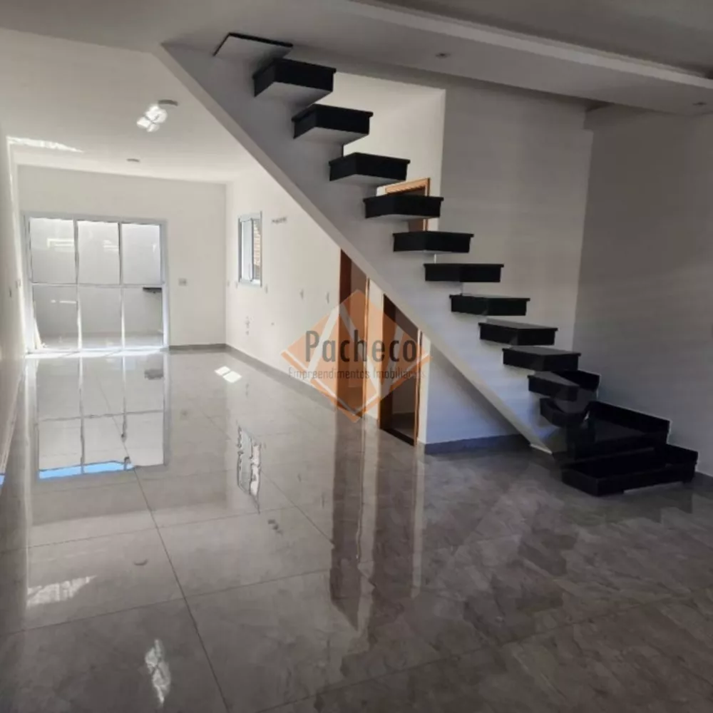 Sobrado à venda com 3 quartos, 114m² - Foto 1