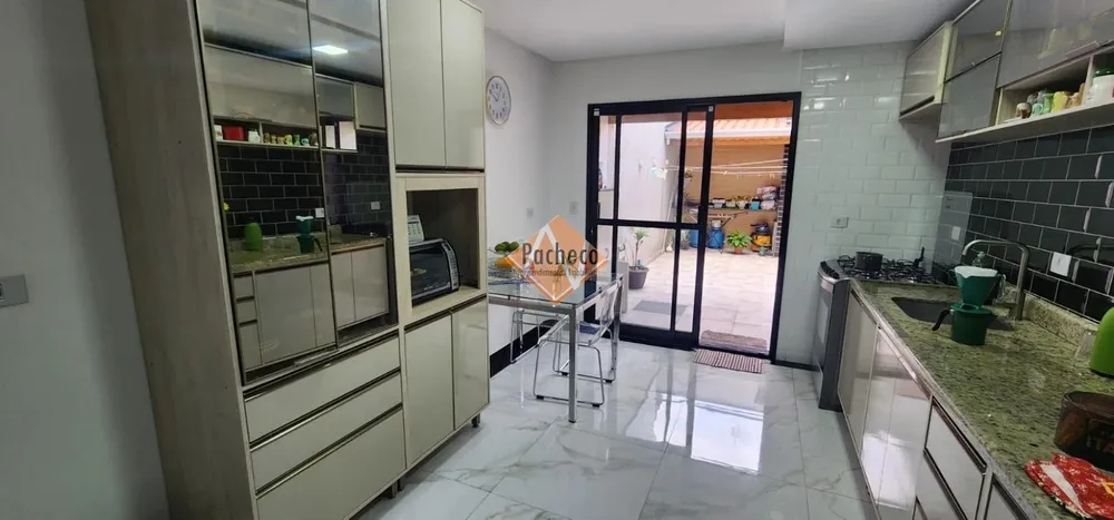 Sobrado, 3 quartos, 125 m² - Foto 2