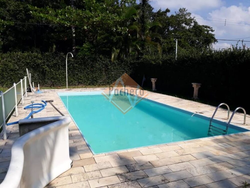 Chácara, 3 quartos, 2400 m² - Foto 1