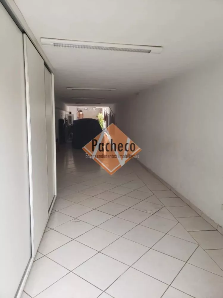 Sobrado à venda com 3 quartos, 250m² - Foto 3