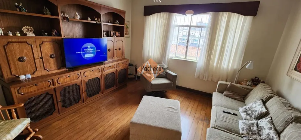 Sobrado, 3 quartos, 240 m² - Foto 1