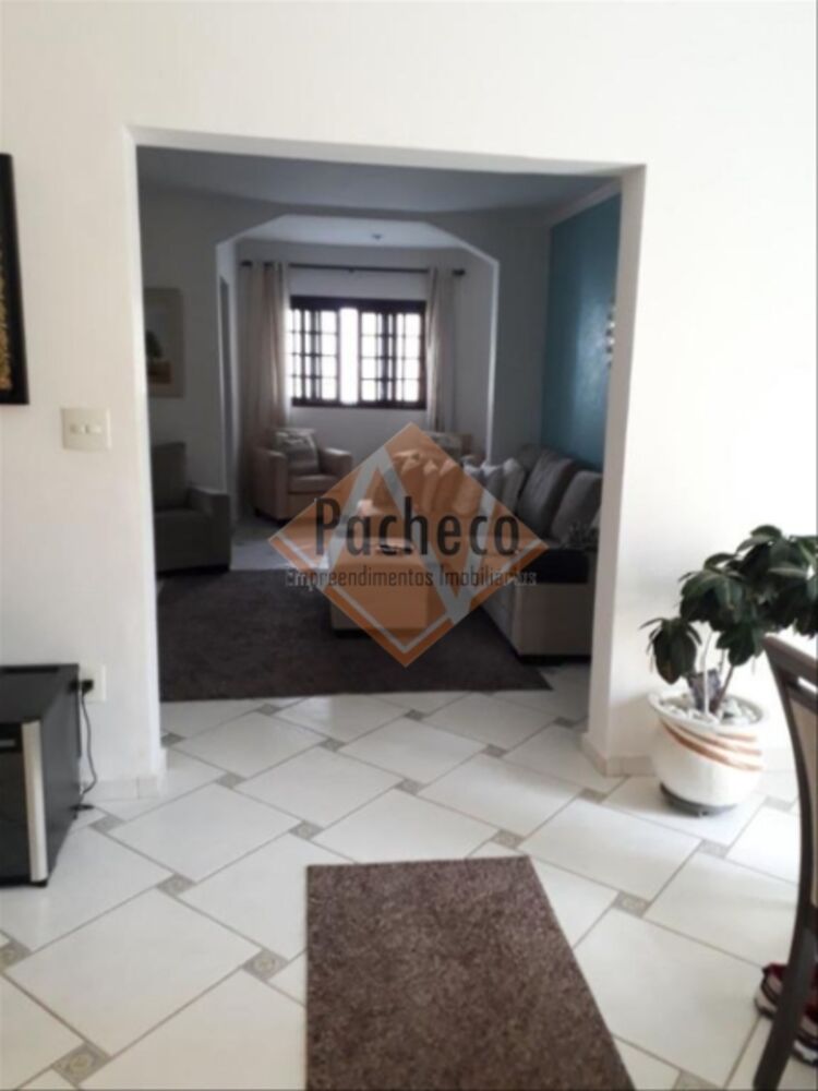 Sobrado à venda com 4 quartos, 283m² - Foto 1