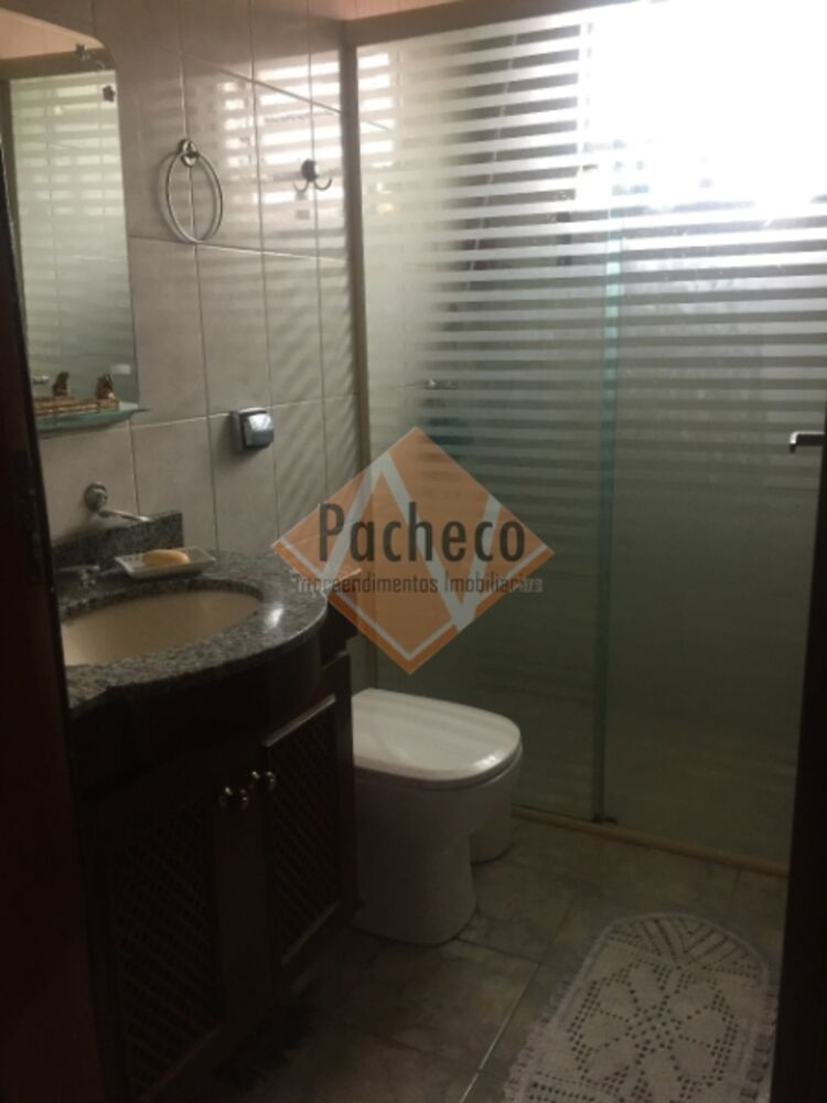 Sobrado, 3 quartos, 227 m² - Foto 1
