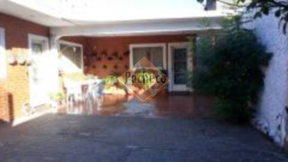 Casa à venda com 3 quartos, 470m² - Foto 1
