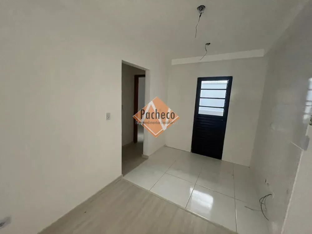 Apartamento à venda com 2 quartos, 39m² - Foto 2