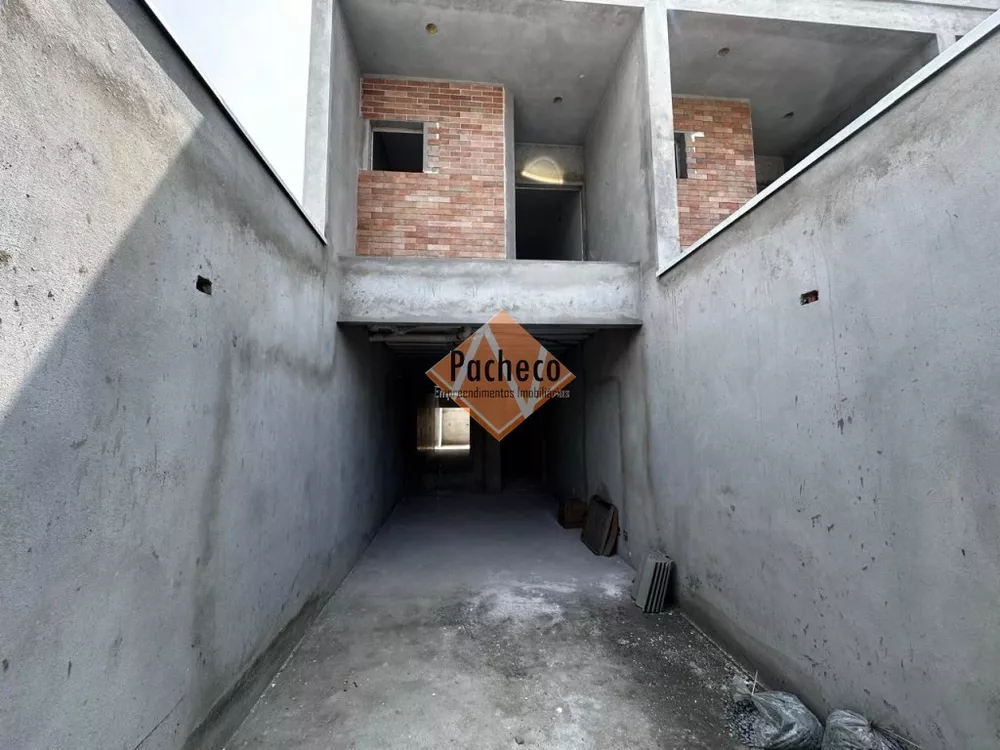 Sobrado à venda com 3 quartos, 118m² - Foto 2