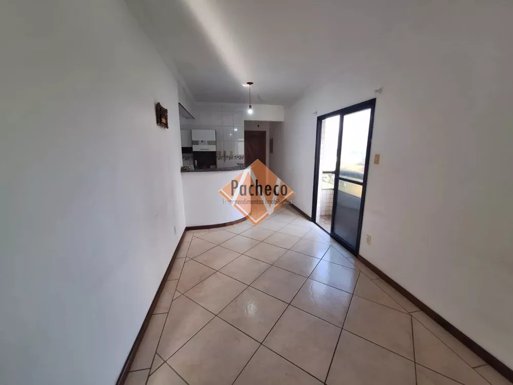 Apartamento à venda com 2 quartos, 66m² - Foto 1