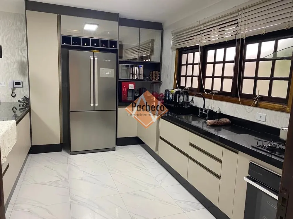 Sobrado, 3 quartos, 286 m² - Foto 10