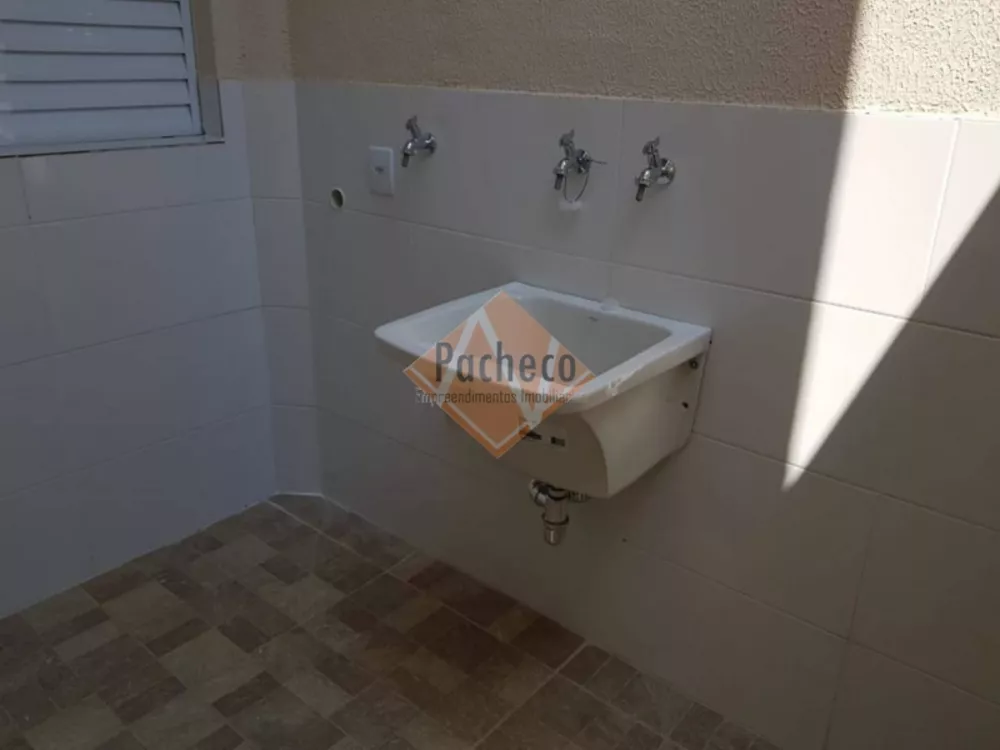 Apartamento à venda com 2 quartos, 40m² - Foto 2