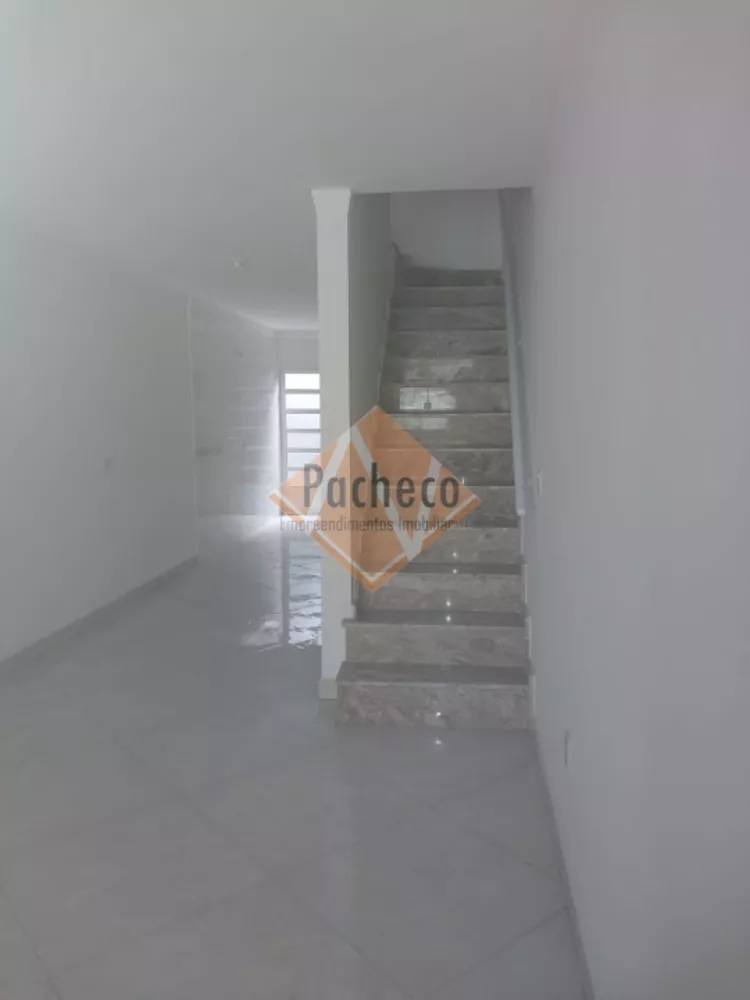 Sobrado à venda com 3 quartos, 120m² - Foto 4