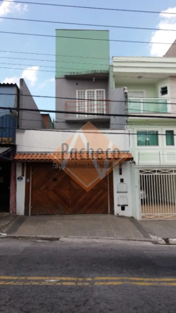 Sobrado à venda com 3 quartos, 247m² - Foto 1