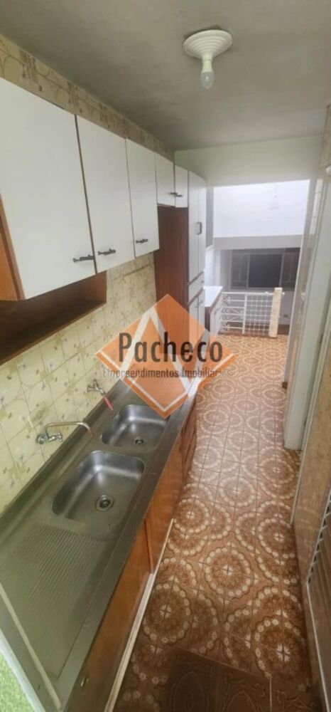 Casa para alugar com 2 quartos, 60m² - Foto 5