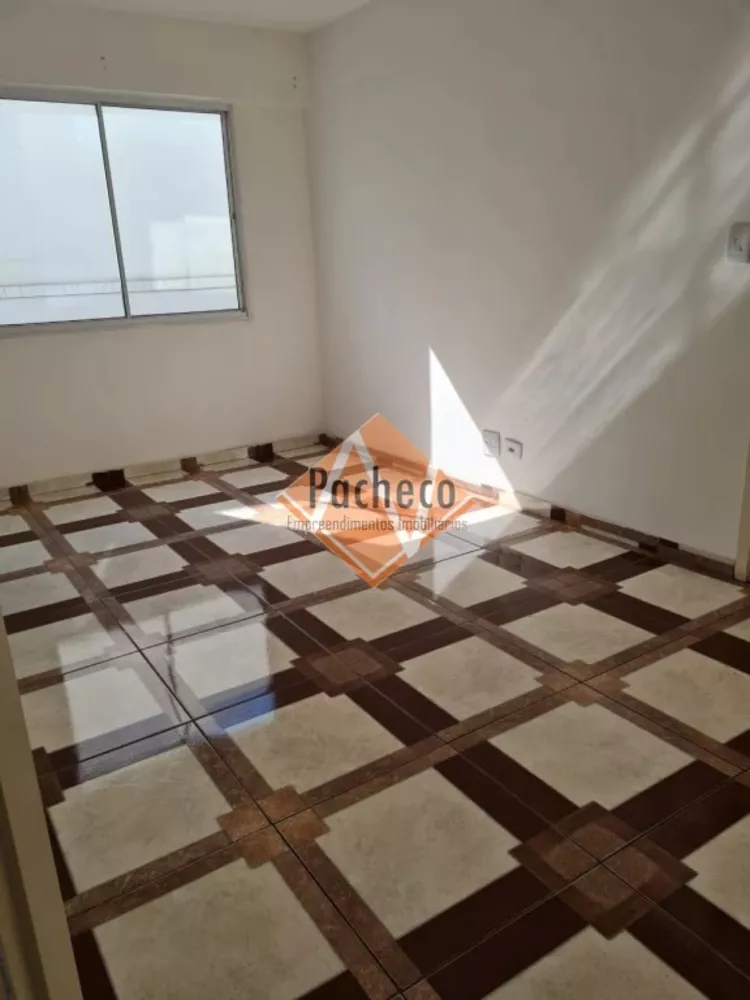 Apartamento à venda com 2 quartos, 42m² - Foto 1