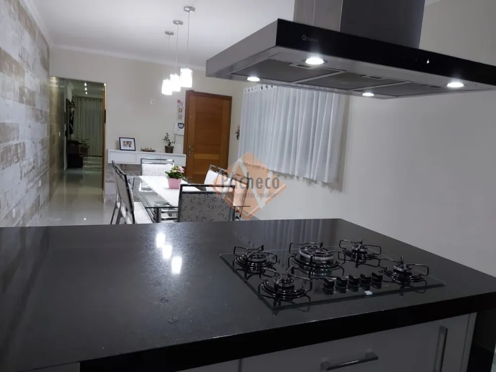 Sobrado, 3 quartos, 247 m² - Foto 2