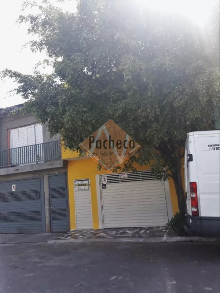 Sobrado à venda com 3 quartos, 300m² - Foto 1