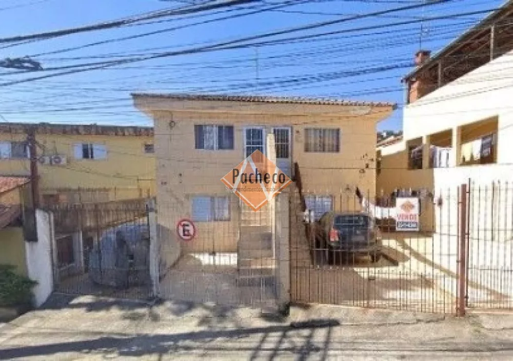 Casa à venda com 6 quartos, 400m² - Foto 1