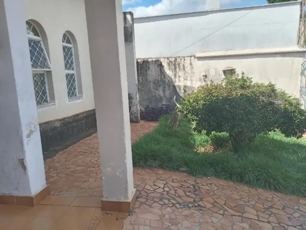 Casa, 3 quartos, 175600 m² - Foto 2