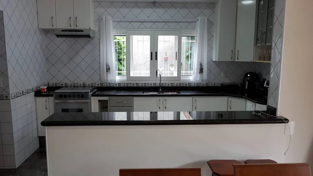 Casa, 3 quartos, 310 m² - Foto 1