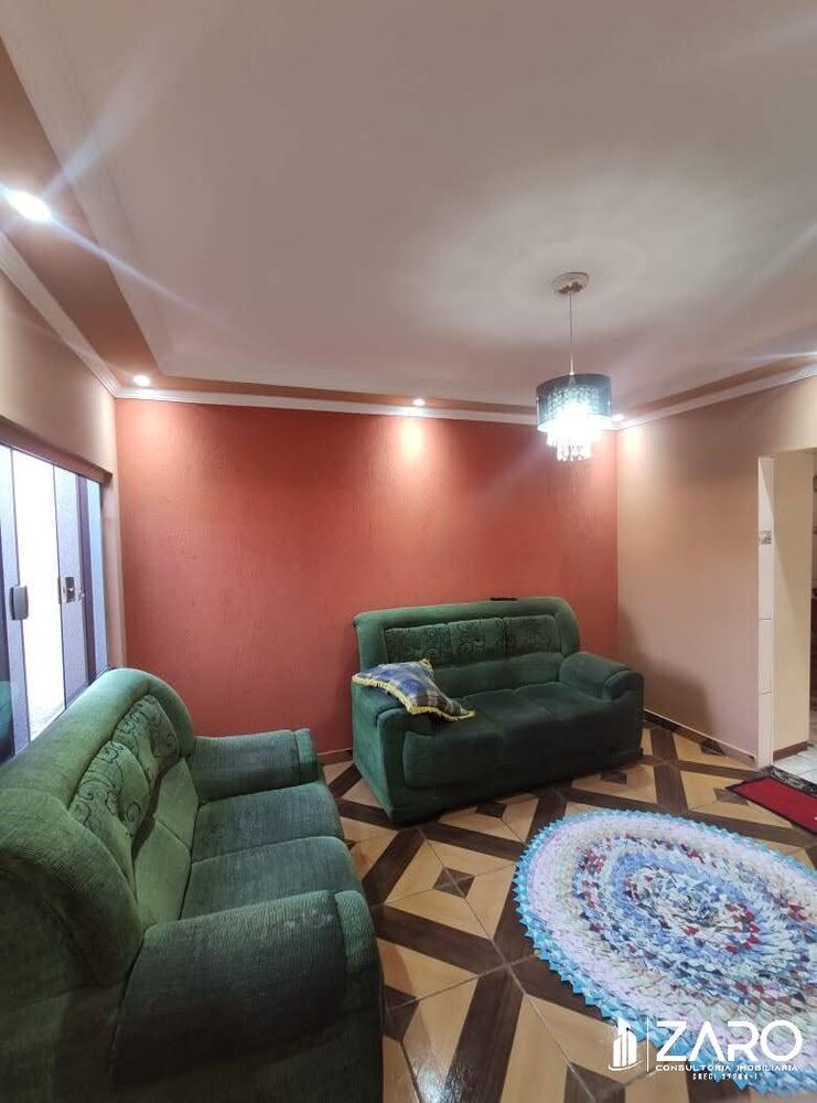 Casa à venda com 3 quartos, 93m² - Foto 1