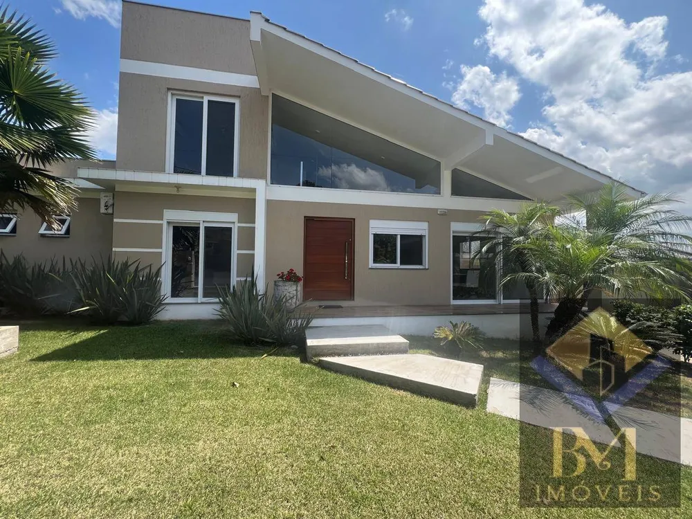 Casa, 3 quartos, 276 m² - Foto 1