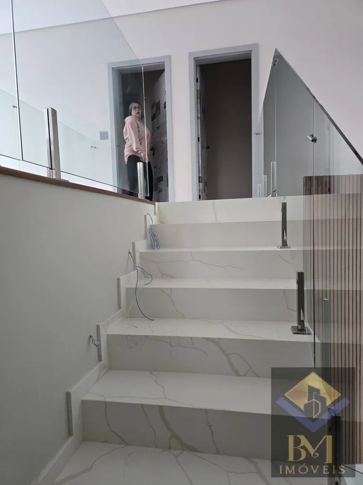 Casa, 4 quartos, 328 m² - Foto 3