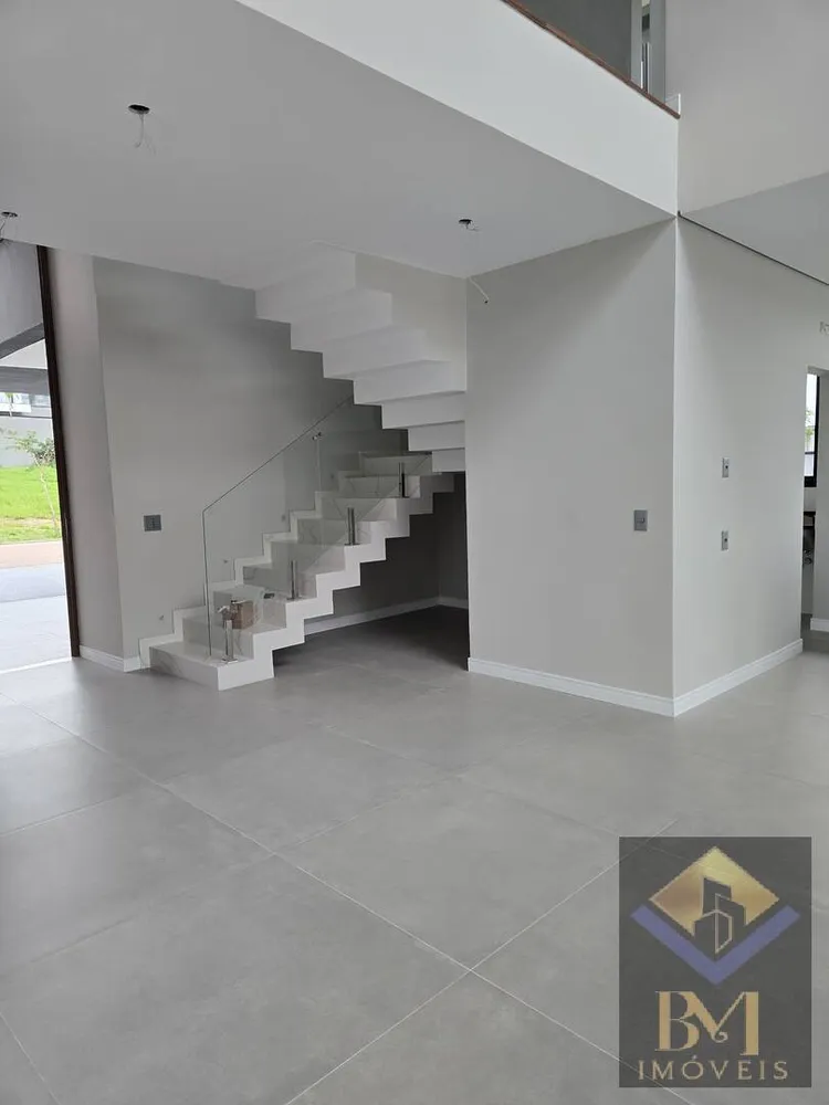 Casa, 4 quartos, 328 m² - Foto 2