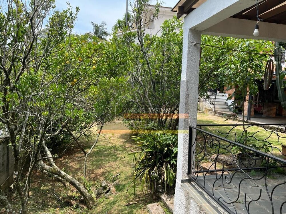 Casa à venda com 4 quartos, 400m² - Foto 3
