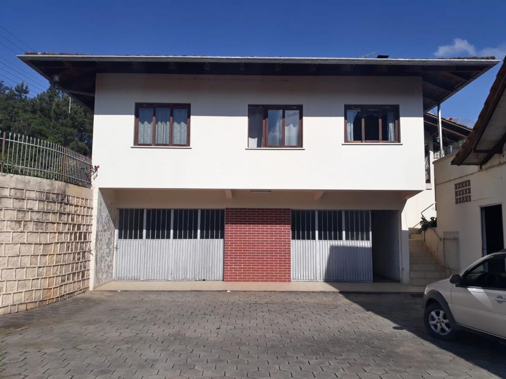 Casa à venda com 3 quartos, 387m² - Foto 1
