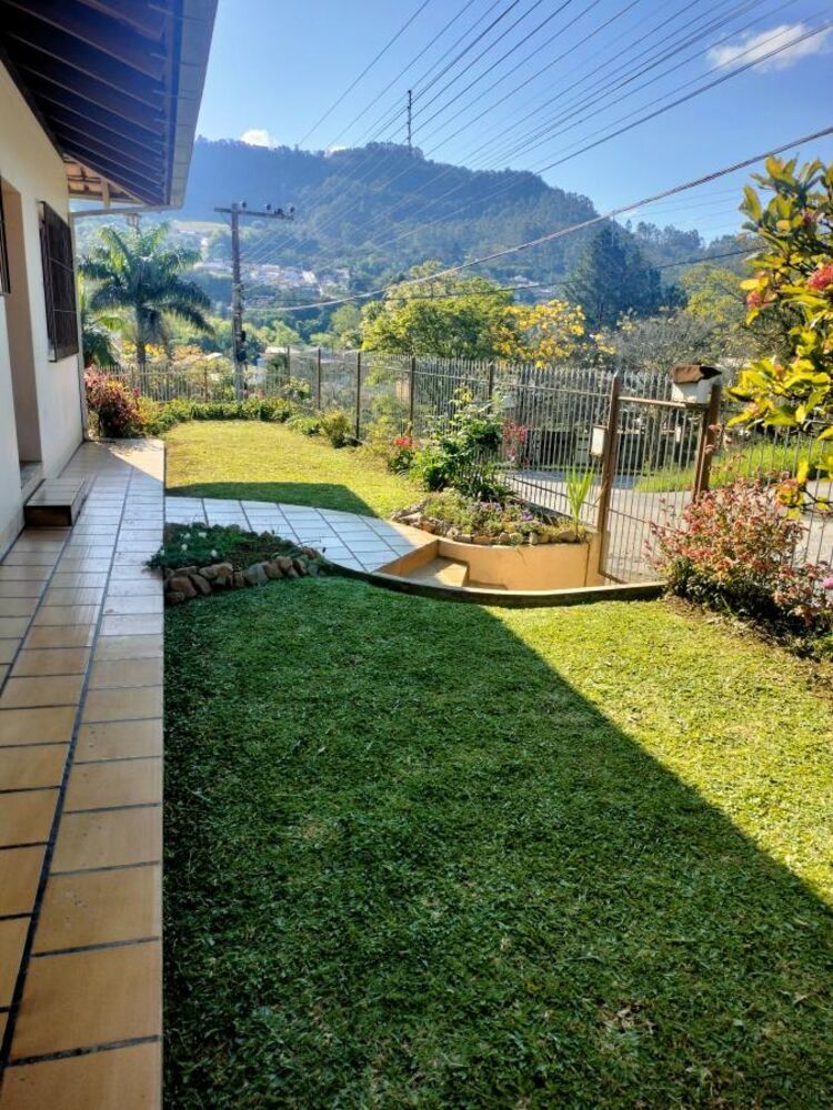 Casa à venda com 3 quartos, 387m² - Foto 2