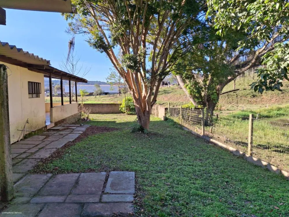 Chácara, 3 quartos, 1500 m² - Foto 1