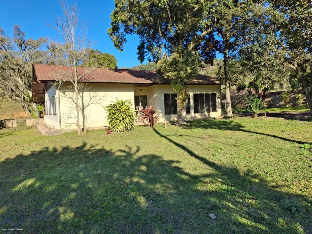 Chácara, 3 quartos, 1500 m² - Foto 1