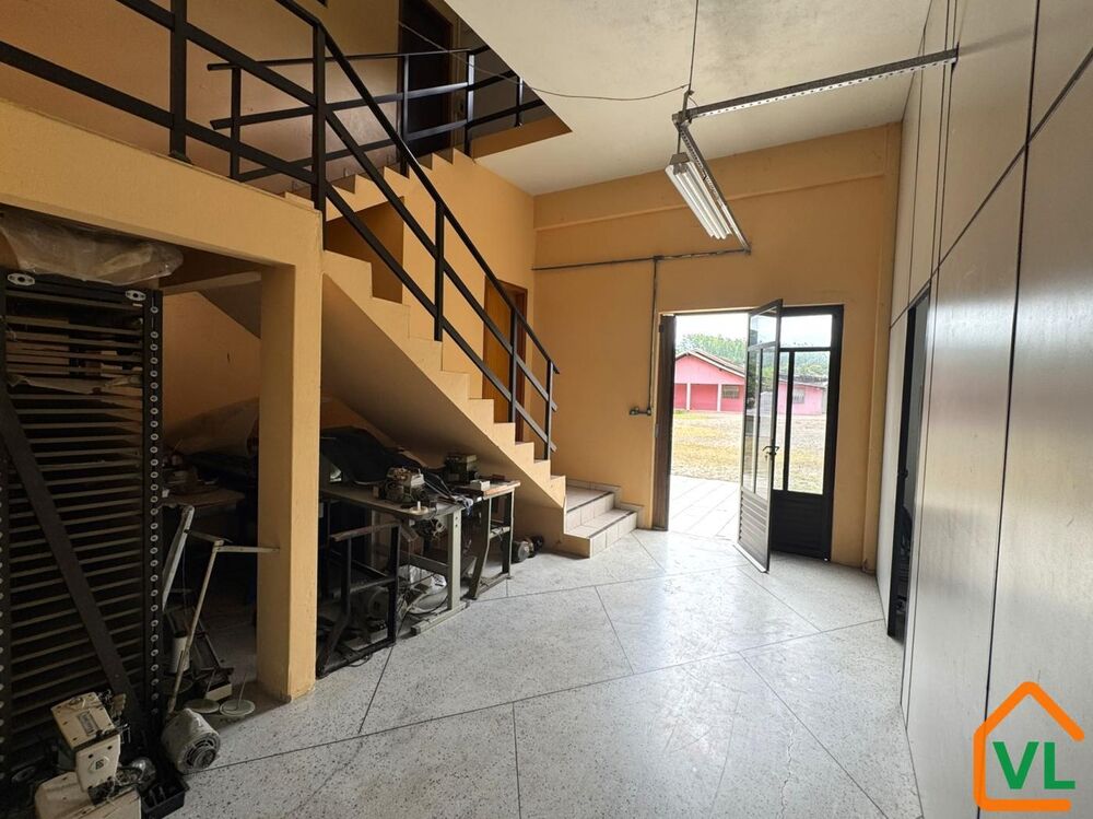 Depósito-Galpão-Armazém para alugar, 686m² - Foto 4