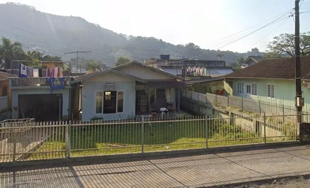 Casa, 4 quartos, 152 m² - Foto 1