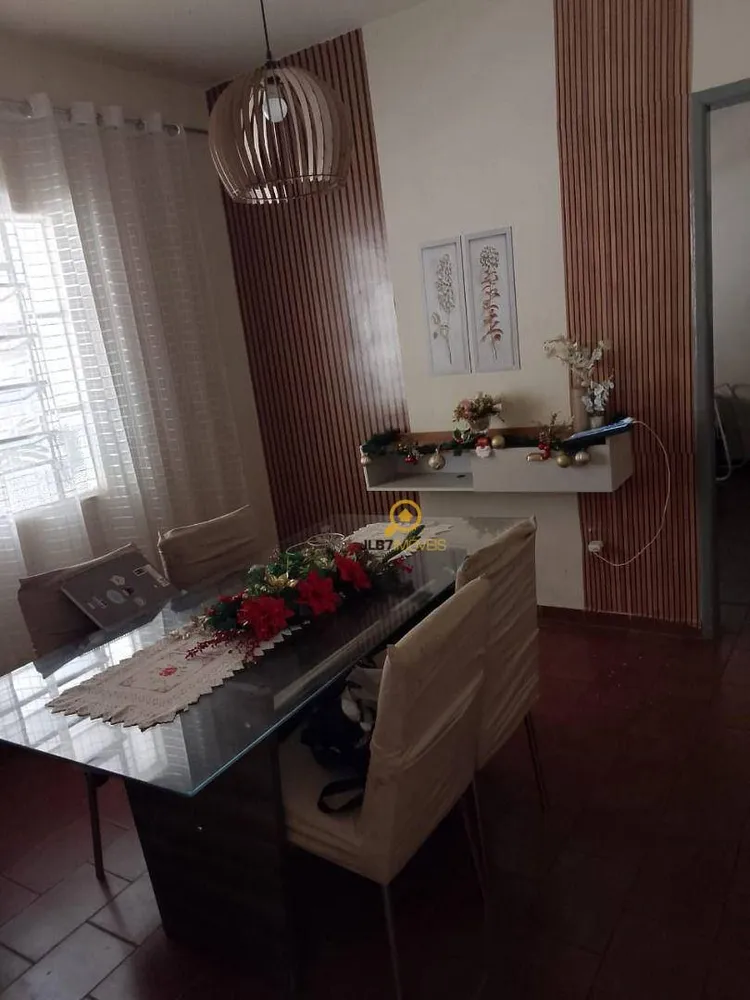 Casa, 2 quartos, 290 m² - Foto 1