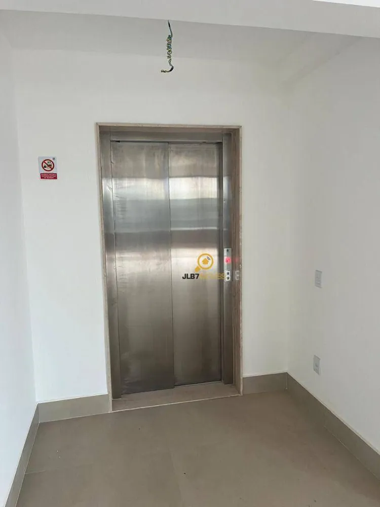 Apartamento, 3 quartos, 247 m² - Foto 2