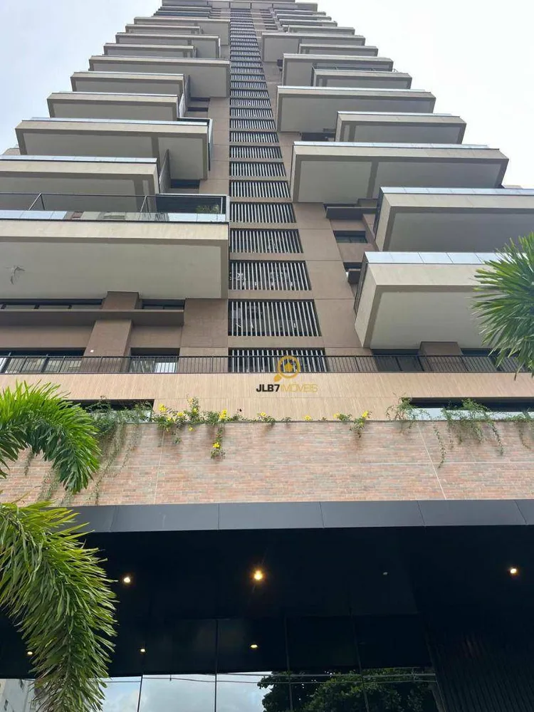 Apartamento, 3 quartos, 247 m² - Foto 1