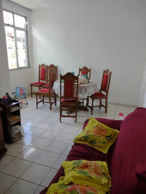 Apartamento à venda com 3 quartos, 77m² - Foto 2