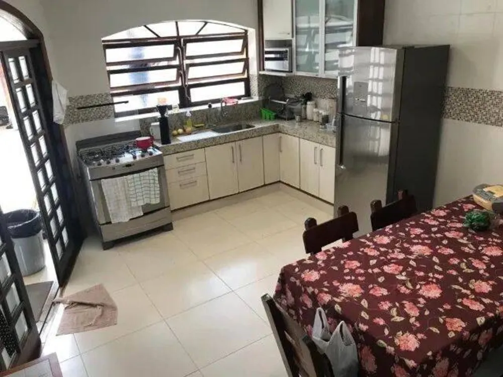Casa, 5 quartos, 256 m² - Foto 4