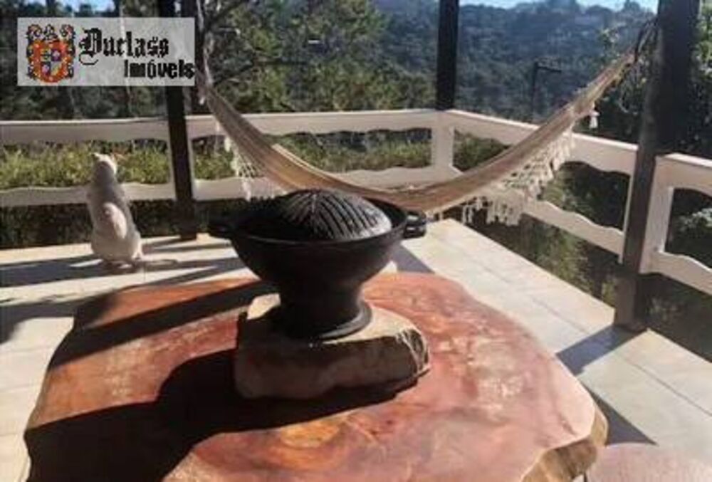 Chácara à venda com 5 quartos, 305m² - Foto 4