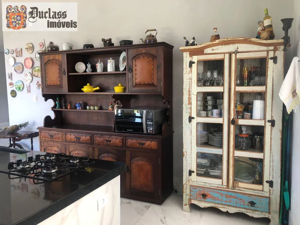 Casa, 3 quartos, 212 m² - Foto 4