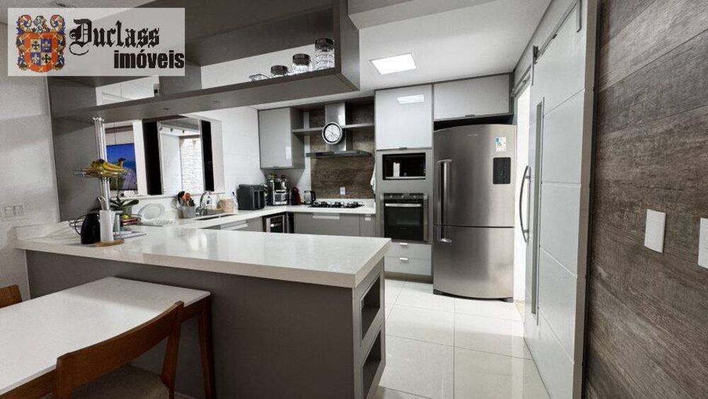 Sobrado à venda com 4 quartos, 240m² - Foto 8
