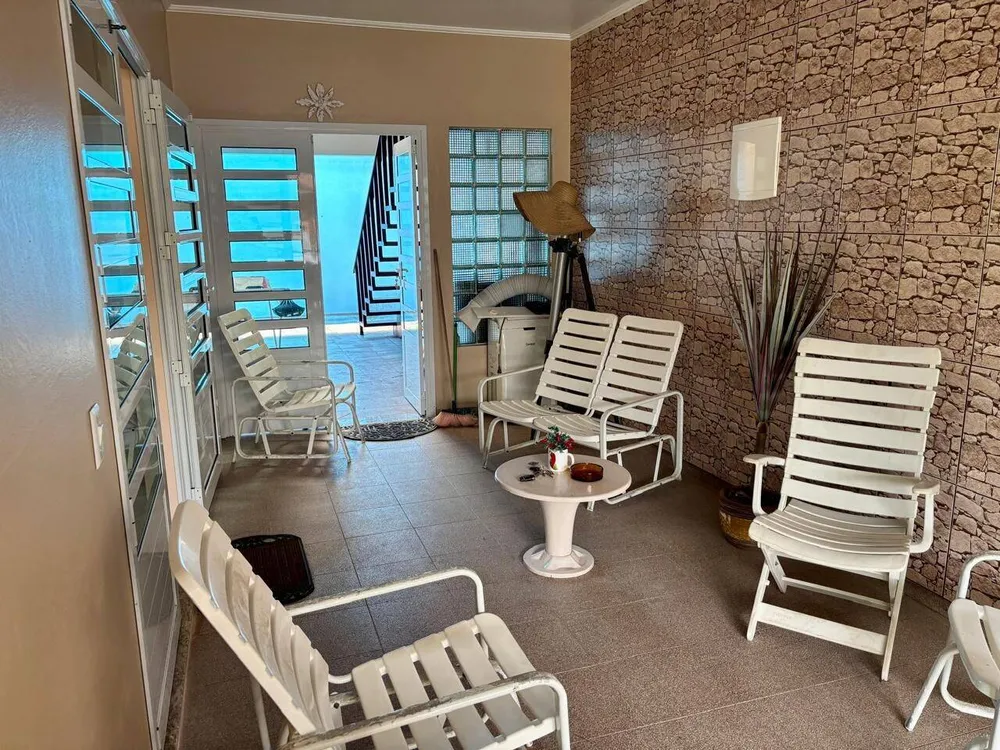 Casa, 3 quartos, 257 m² - Foto 1