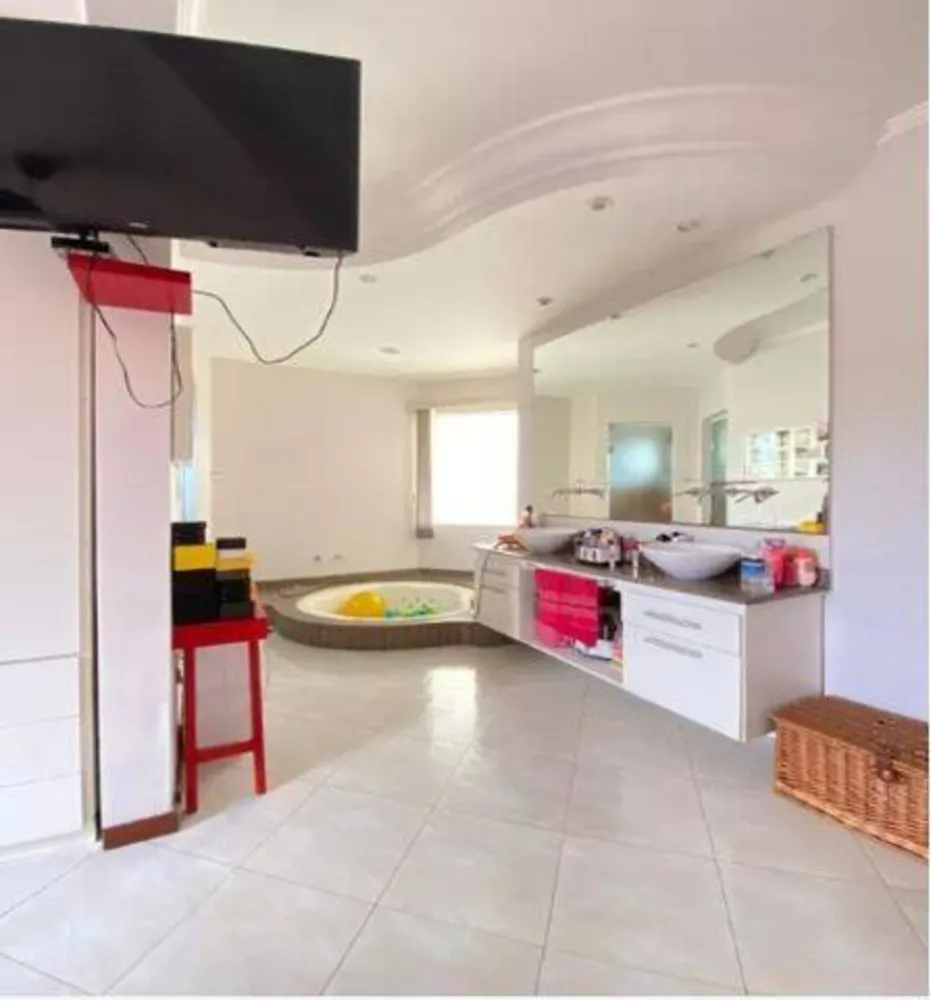 Sobrado, 3 quartos, 236 m² - Foto 1