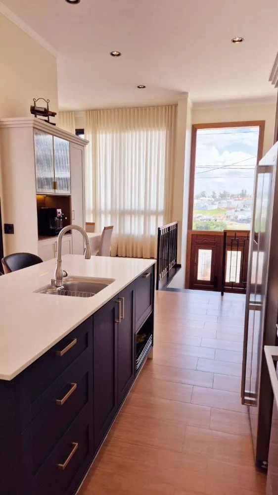 Sobrado, 3 quartos, 194 m² - Foto 1