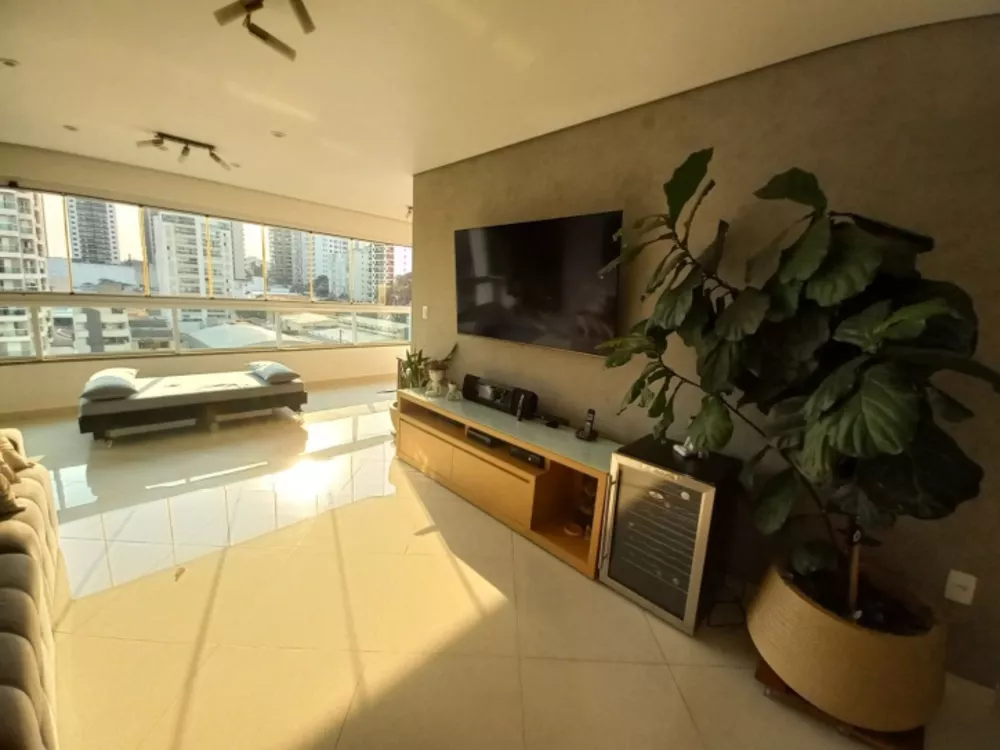 Apartamento à venda com 3 quartos, 150m² - Foto 8