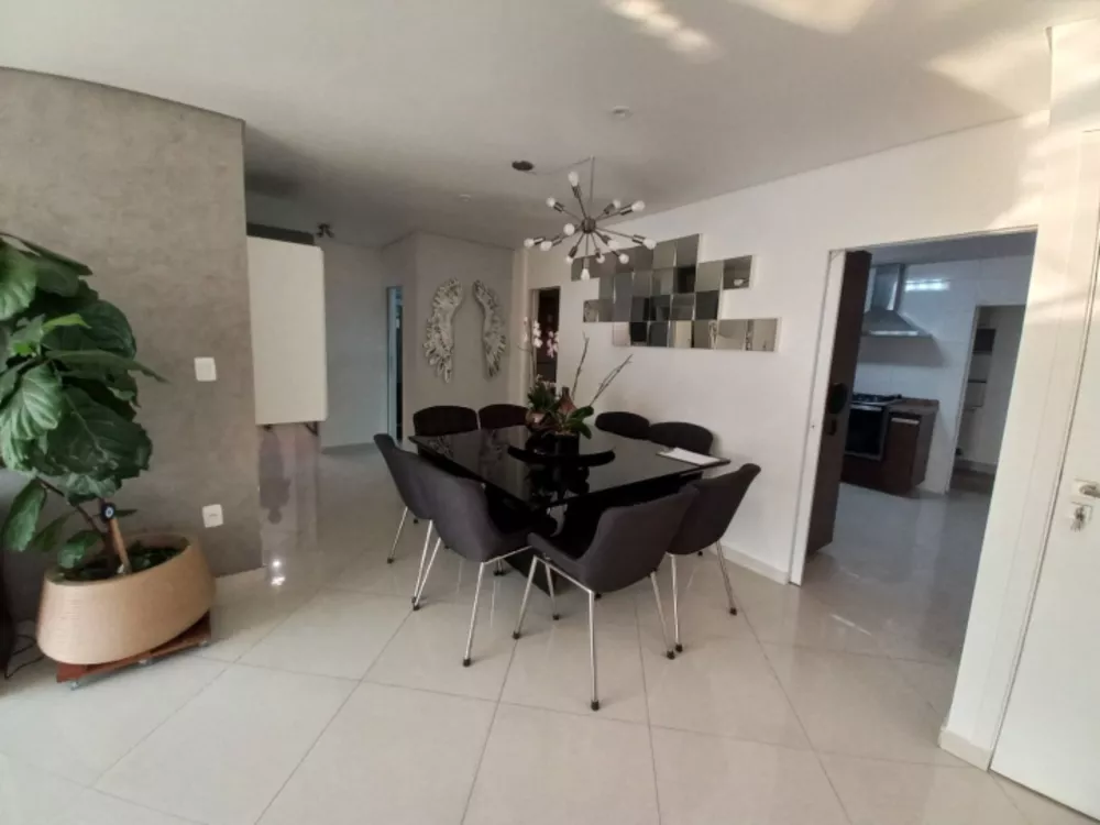 Apartamento à venda com 3 quartos, 150m² - Foto 7