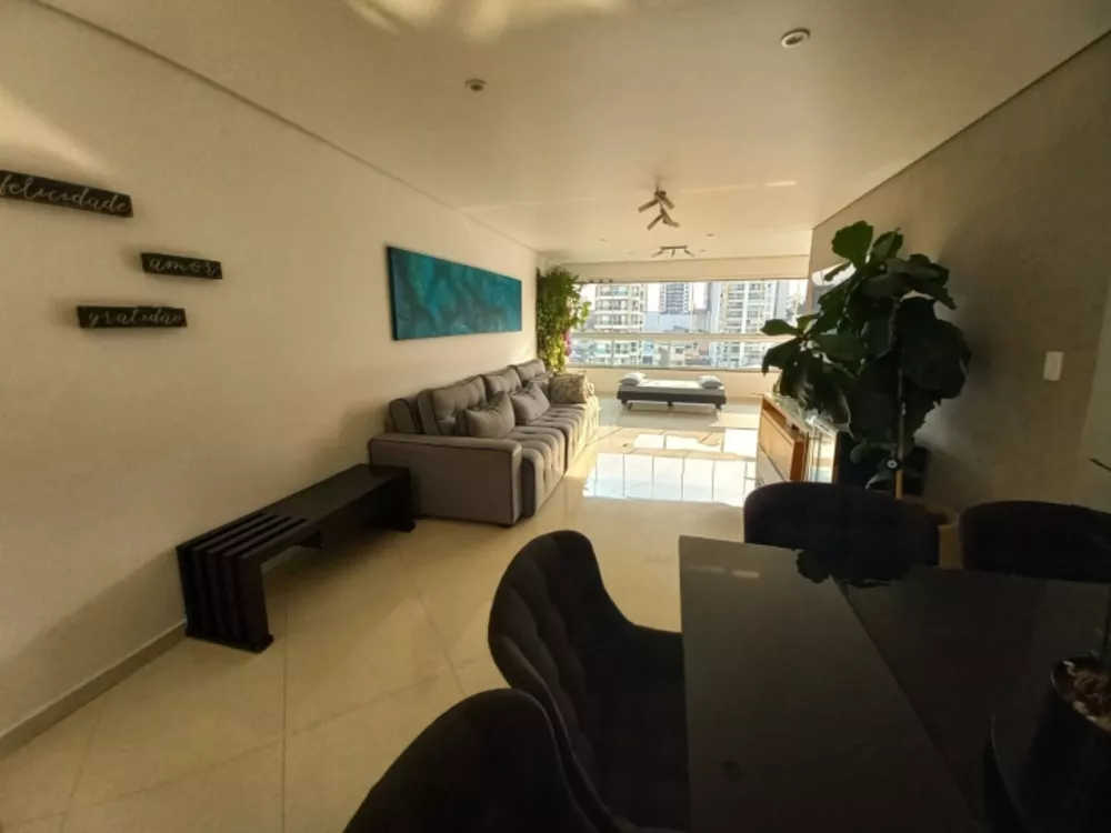 Apartamento à venda com 3 quartos, 150m² - Foto 1