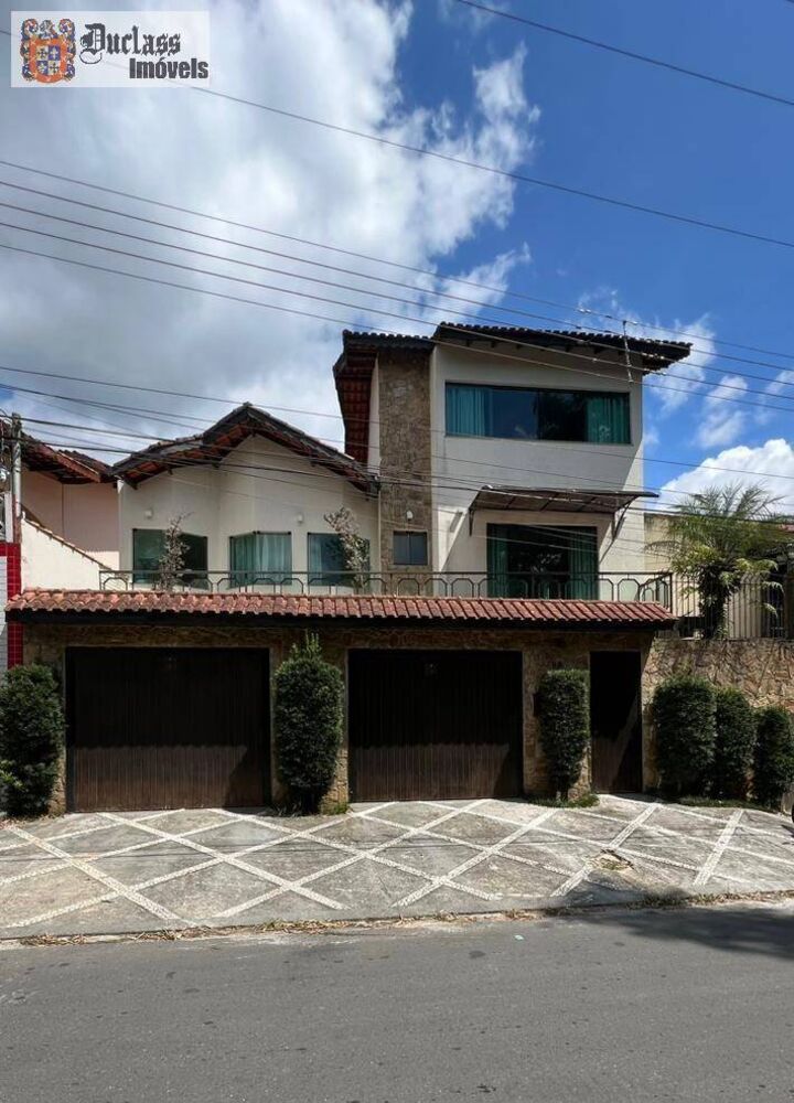 Sobrado à venda com 3 quartos, 380m² - Foto 1